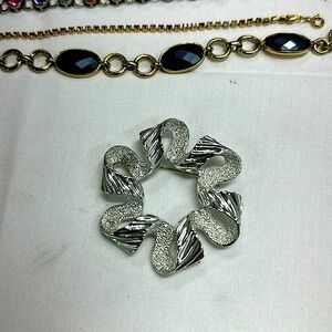 Vintage Sarah Coventry Brooch